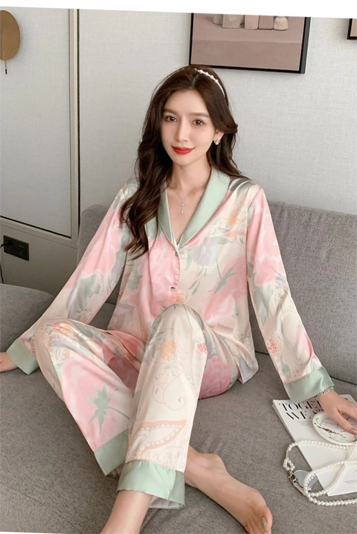 Custom New Silk Ins Style Home Wear Pajamas For Women